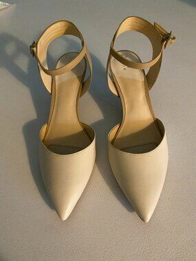 Bone/Taupe ankle strap pumps